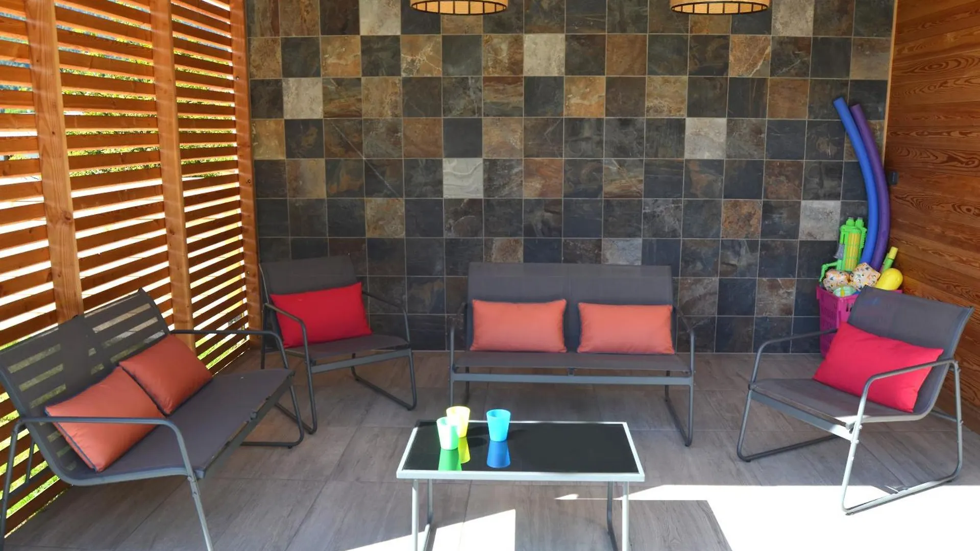 Chalet Neuf, Jacuzzi, Piscine Mai-Sept, Petanque, Proche Paradiski La Plagne
