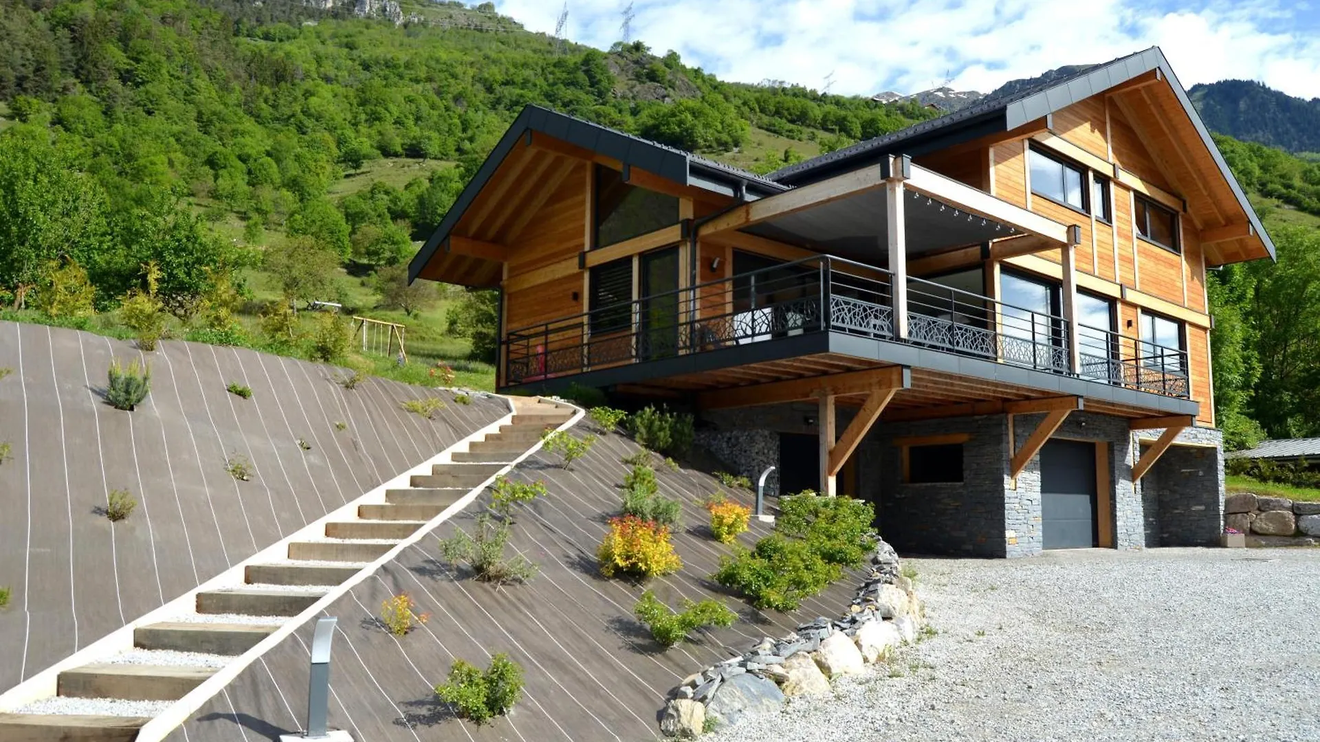 Chalet Neuf, Jacuzzi, Piscine Mai-Sept, Petanque, Proche Paradiski La Plagne