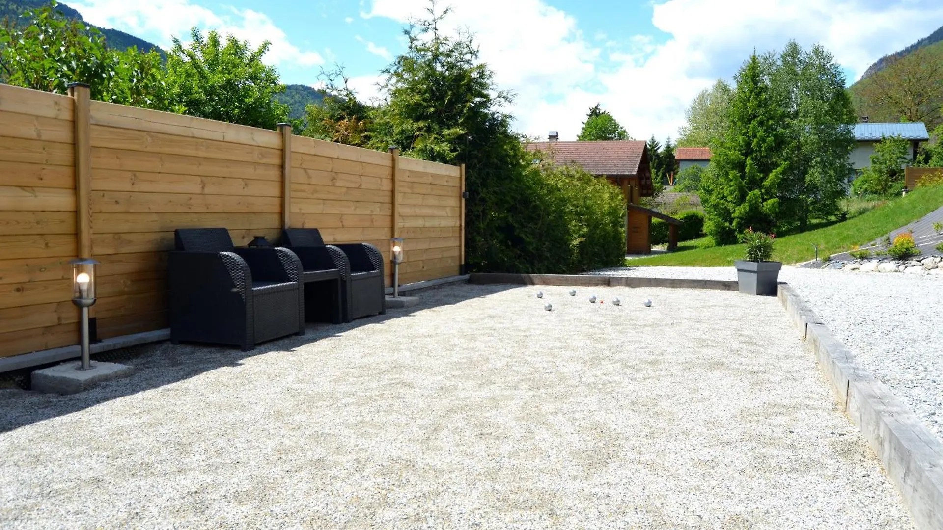 Chalet Neuf, Jacuzzi, Piscine Mai-Sept, Petanque, Proche Paradiski La Plagne